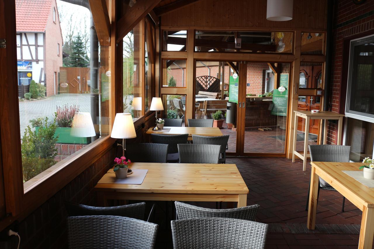 Landgasthof Schoenecke Wahrenholz Eksteriør billede
